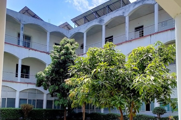 Chandra Dental College & Hospital, Barabanki