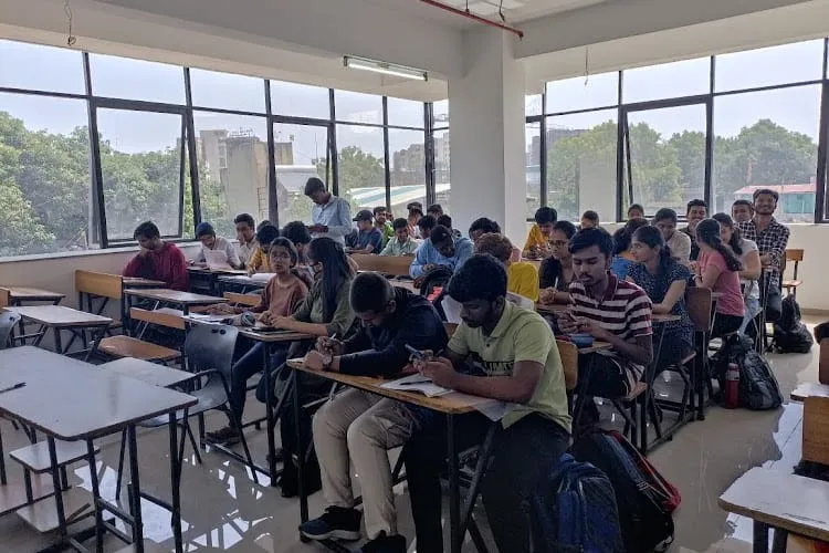 Choice College of Arts & Commerce, Pune