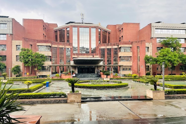 CII School of Logistics, Amity University, Noida