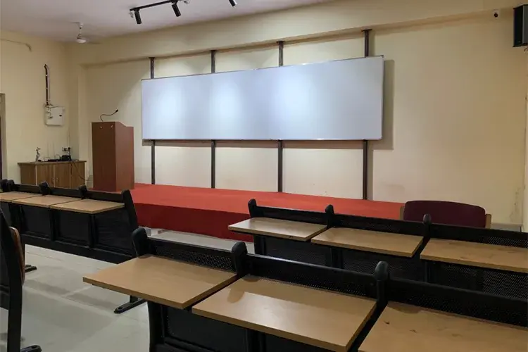 City Academy Law College, Lucknow