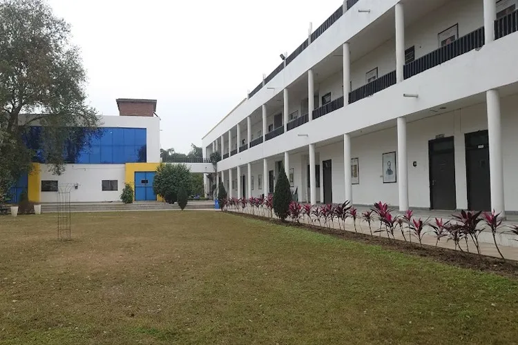 Classic College of Law, Bareilly