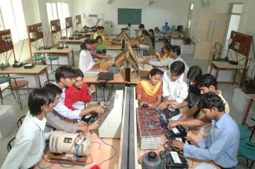 College of Engineering Sciences & Technology, Lucknow