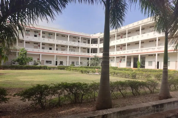 Creative Educational Society's College of Pharmacy, Kurnool