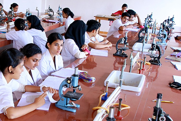 Crescent College of Pharmaceutical Sciences Payangadi, Kannur