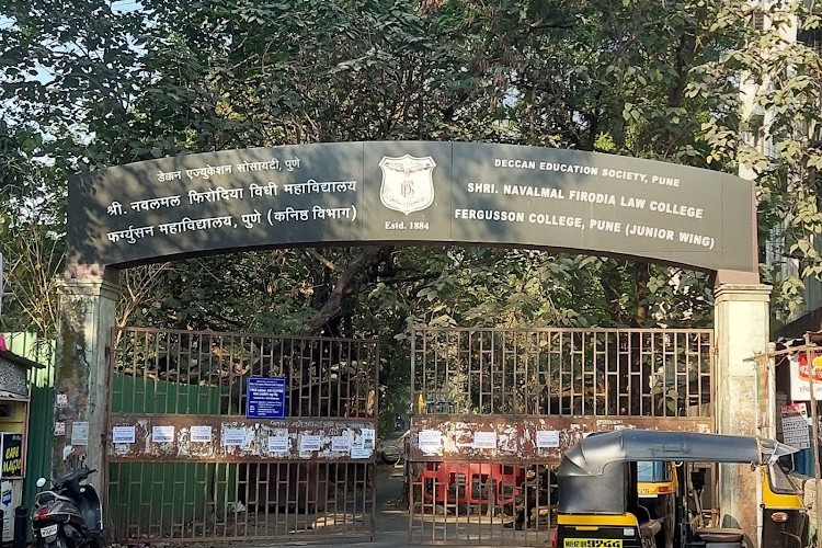 D.E.S's Shri. Navalmal Firodia Law College, Pune