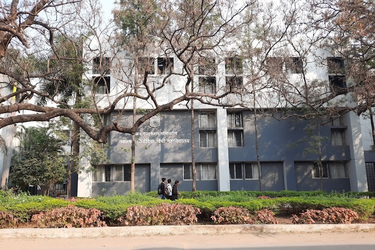 D.E.S's Shri. Navalmal Firodia Law College, Pune