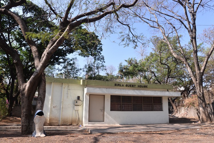 D.E.S's Shri. Navalmal Firodia Law College, Pune