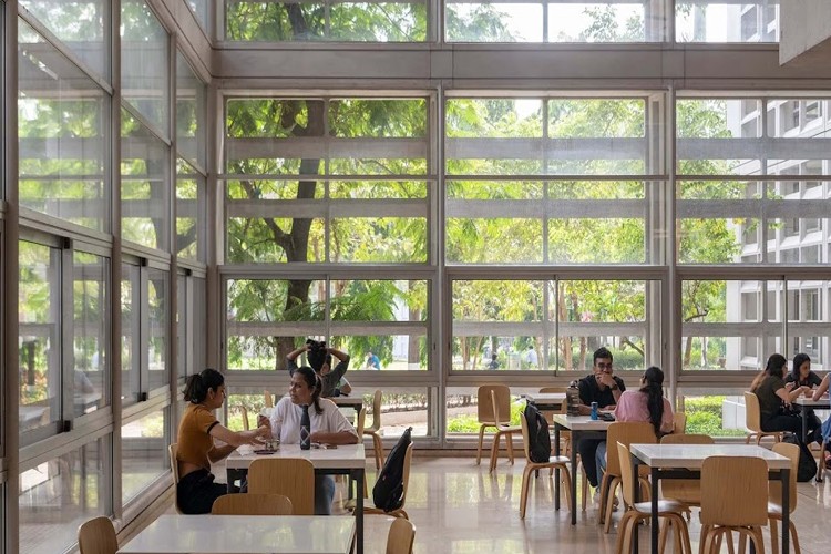 DY Patil University School of Arts and Commerce, Navi Mumbai