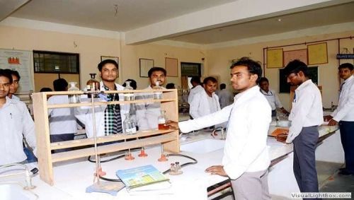 Daksh Institute of Pharmaceutical Science, Chhatarpur