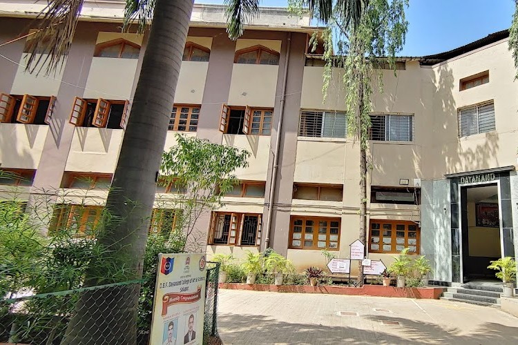 DAV Velankar College of Commerce, Solapur