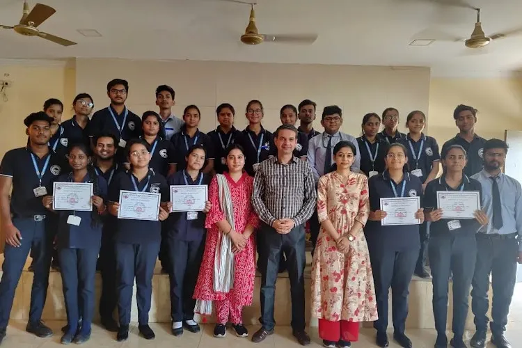 Dayanand Academy of Management Studies, Kanpur