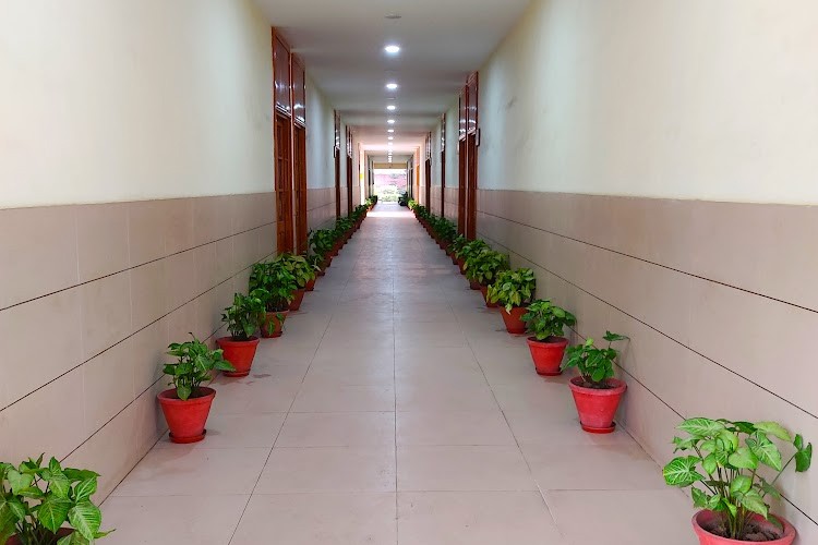 Dayanand Ayurvedic College, Jalandhar