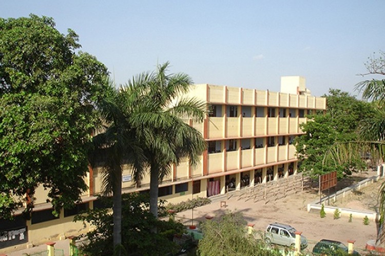 Dayanand Brajendra Swarup College, Kanpur