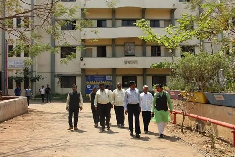 Dayanand College of Law, Latur