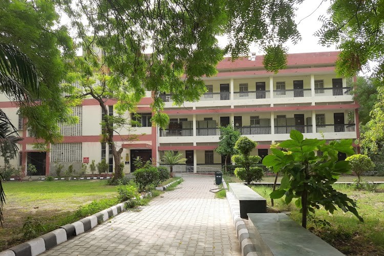Delhi School of Economics, University of Delhi, New Delhi