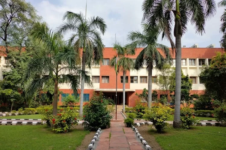 Delhi School of Economics, University of Delhi, New Delhi