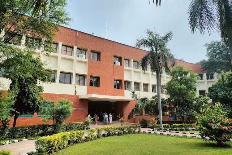 Delhi School of Economics, University of Delhi, New Delhi
