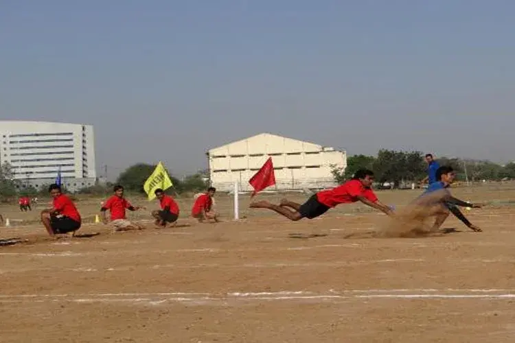 Devi Ahilya Vishwavidyalaya, Indore