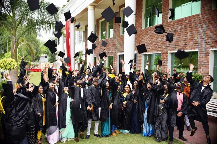 Dezyne E'cole College, Ajmer