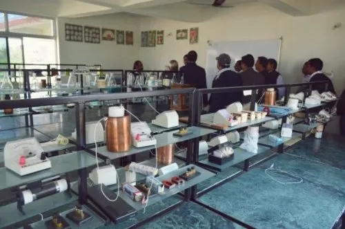 Dinesh College of Education, Garhwa