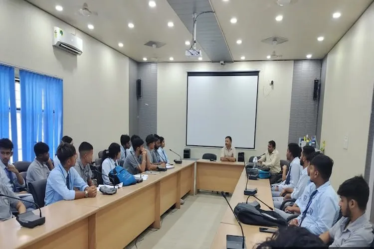 Dolphin PG Institute of Biomedical & Natural Sciences, Dehradun