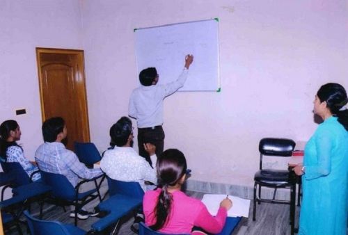 DP Institute of Professional Studies, Moradabad