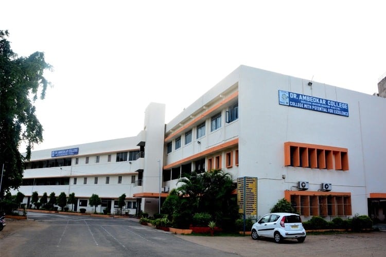 Dr Ambedkar College, Nagpur