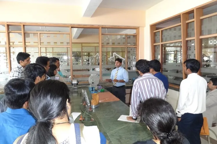 Dr DY Patil Institute of Optometry and Visual Sciences, Pune