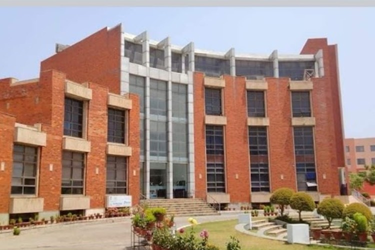 Dr IT School of Business, Patiala