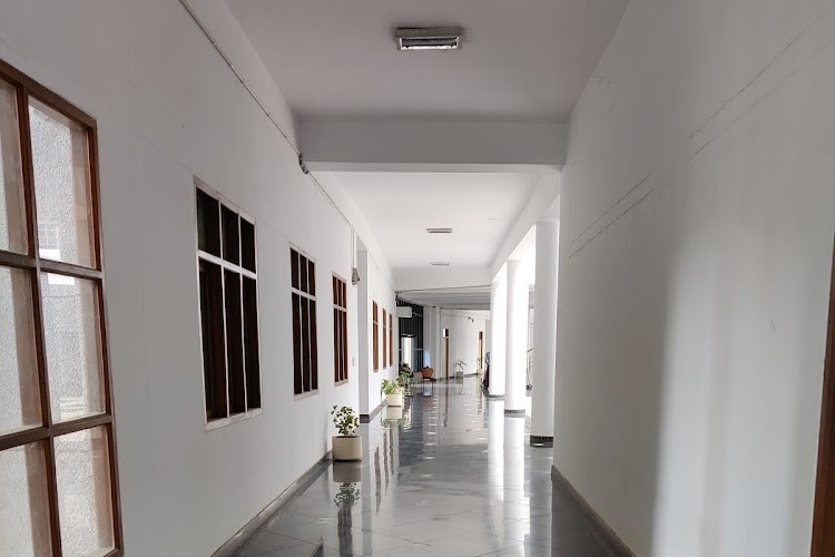 Dr. Ram Manohar Lohiya National Law University, Lucknow