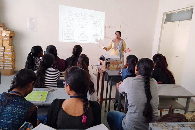 Dr Sow Indirabai Bhaskarrao Pathak Mahila Mahavidyalaya, Aurangabad