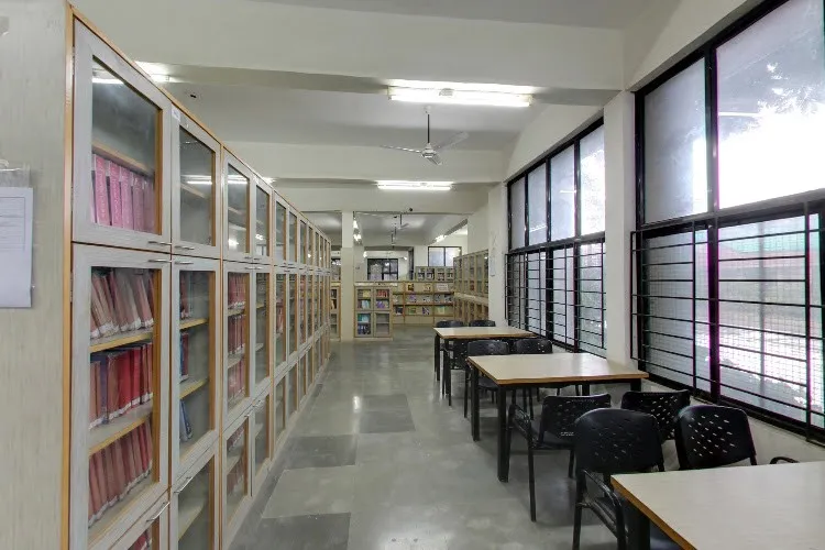 Dr. Subhash University, Junagadh