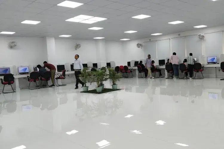 Dronacharya Group of Institutions, Greater Noida