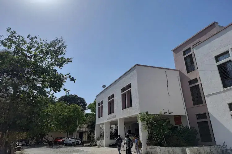 DRS & SS Gandhi College of Engineering, Surat
