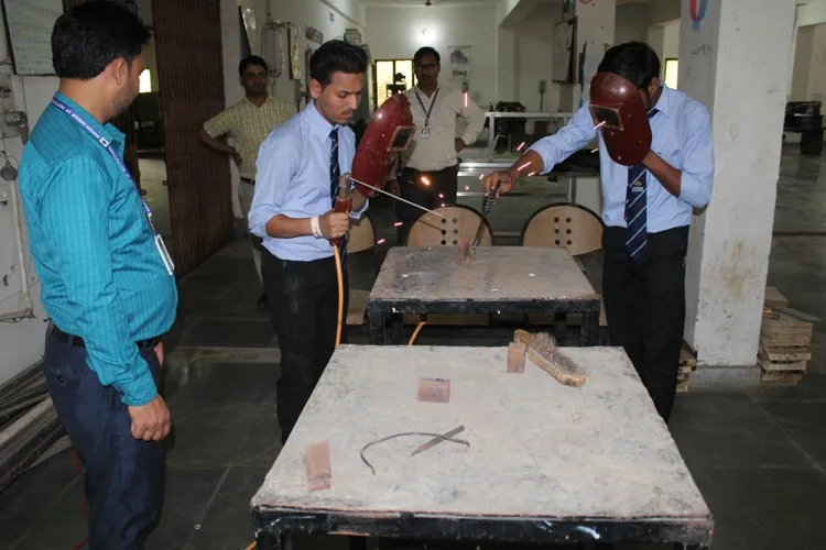 Eshan Group of Institutions, Mathura