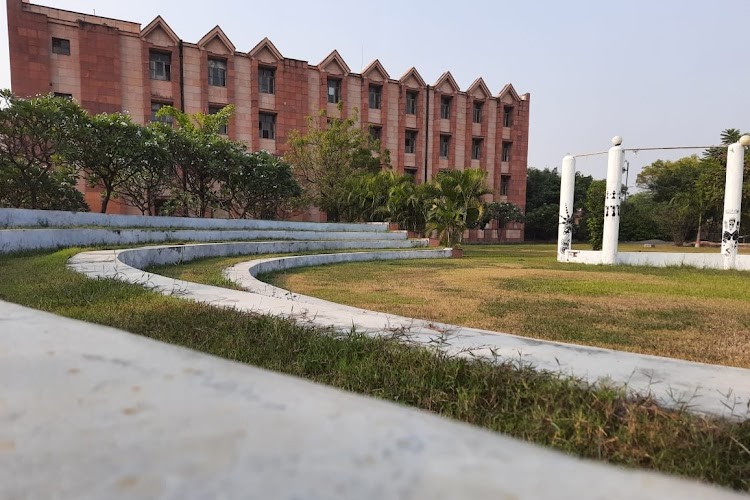 Footwear Design and Development Institute, Rae Bareli