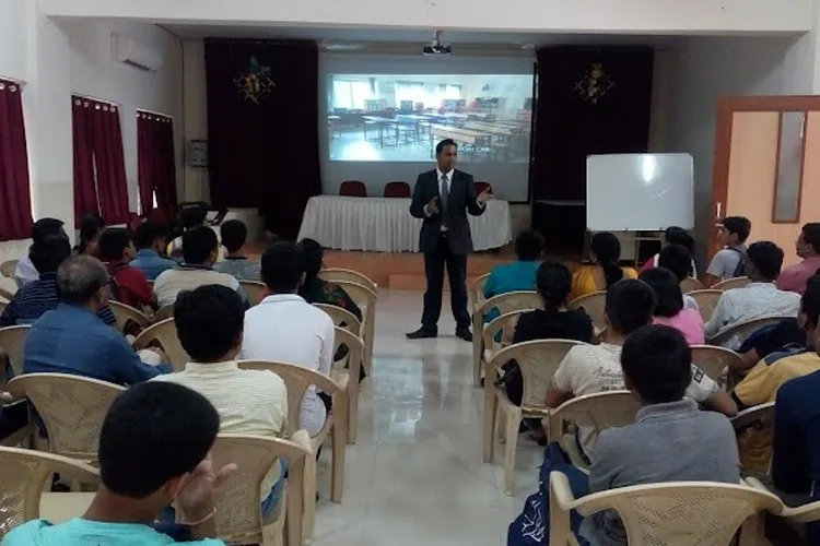 GH Raisoni College of Engineering and Management, Jalgaon