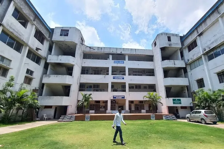 Godavari College of Engineering, Jalgaon