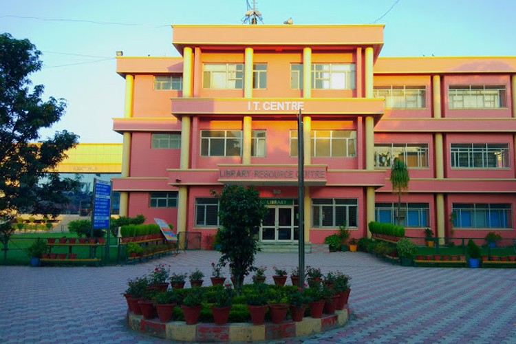 Goswami Ganesh Dutta Sanatan Dharma College, Chandigarh