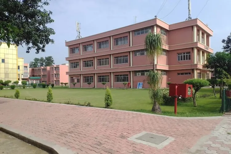 Goswami Ganesh Dutta Sanatan Dharma College, Chandigarh