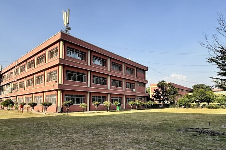 Goswami Ganesh Dutta Sanatan Dharma College, Chandigarh