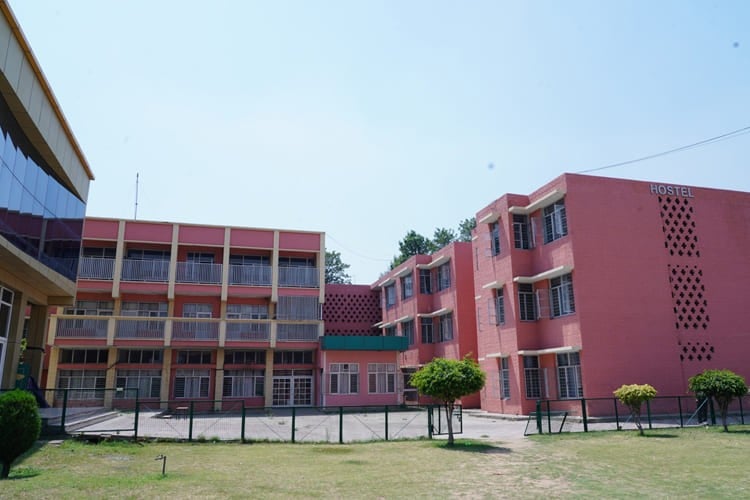 Goswami Ganesh Dutta Sanatan Dharma College, Chandigarh