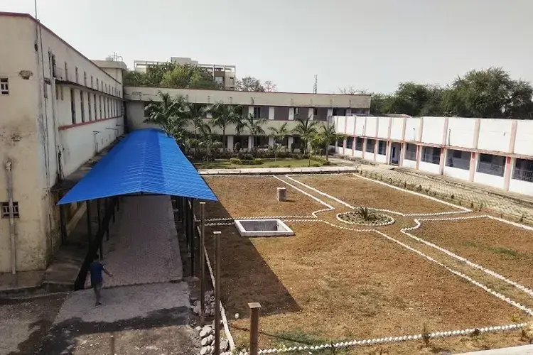 Government E. Raghavendra Rao Postgraduate Science College, Bilaspur