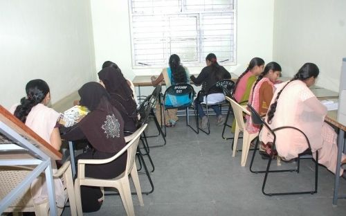 Government First Grade College for Women, Holenarasipur