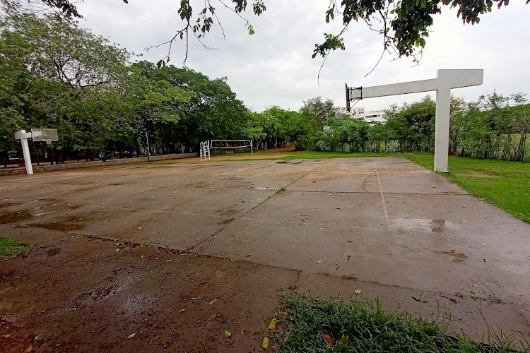 Guru Nanak College, Chennai