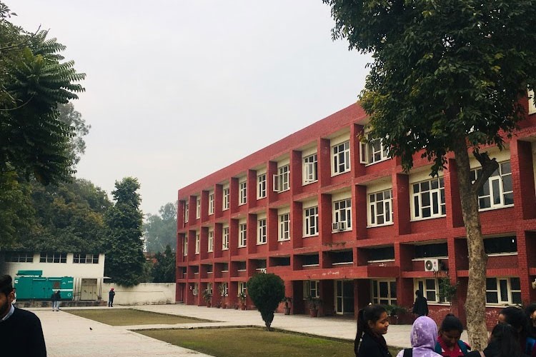 Guru Nanak Dev University College, Jalandhar