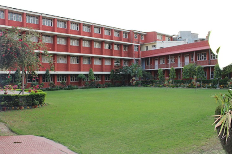 Guru Nanak Girls College, Ludhiana