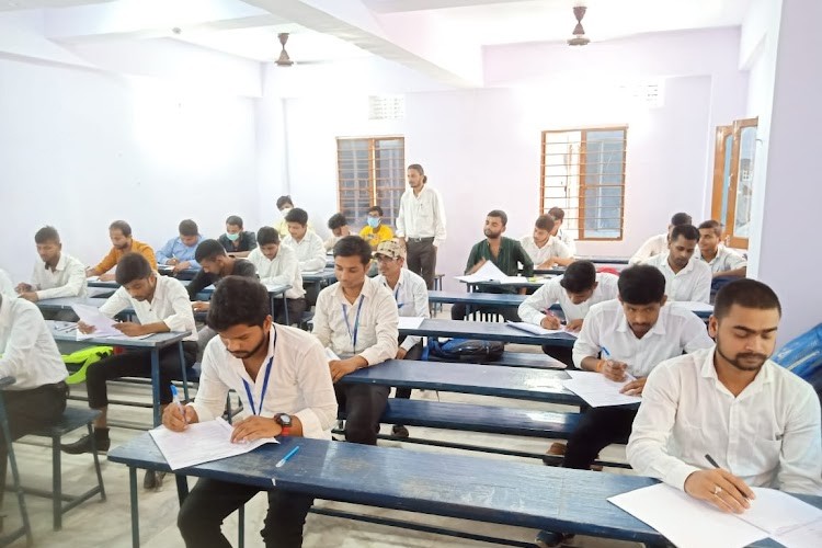 Gurudeo Paramedical College, Patna