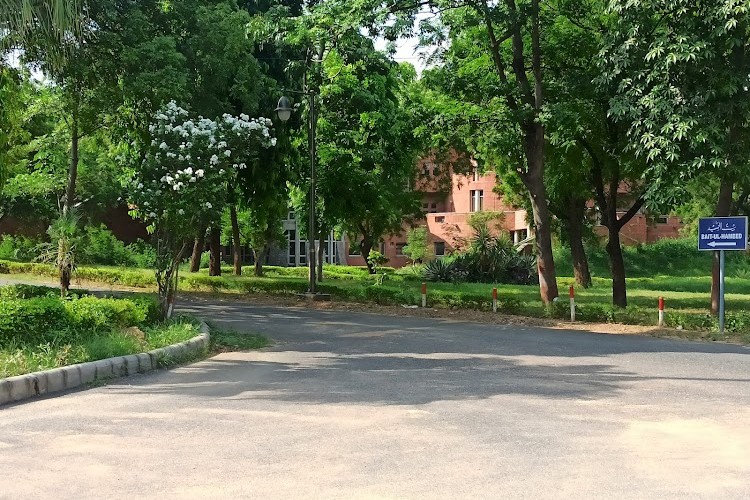 Hamdard Institute of Medical Sciences and Research, New Delhi