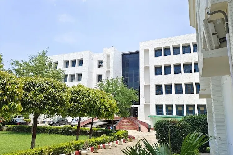 HIMT Group of Institutions, Greater Noida